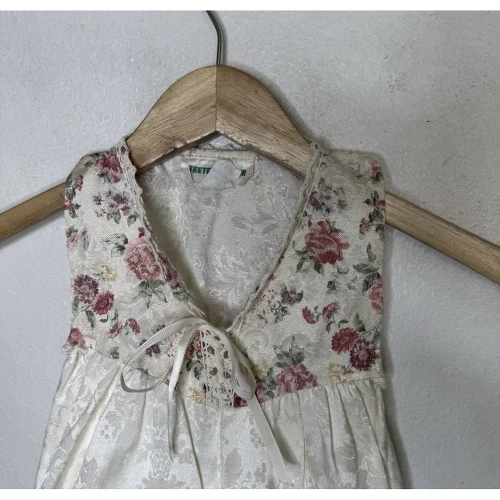 Vintage Teeter-Totter Baby Romper Size 6 Months Floral Jumpsuit Tapestry Brocade